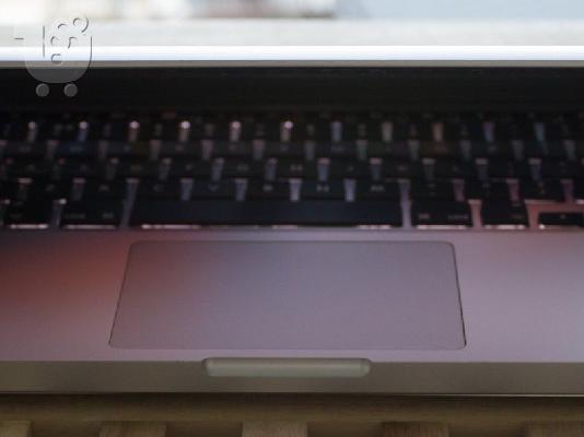 PoulaTo: Apple MacBook Pro 13